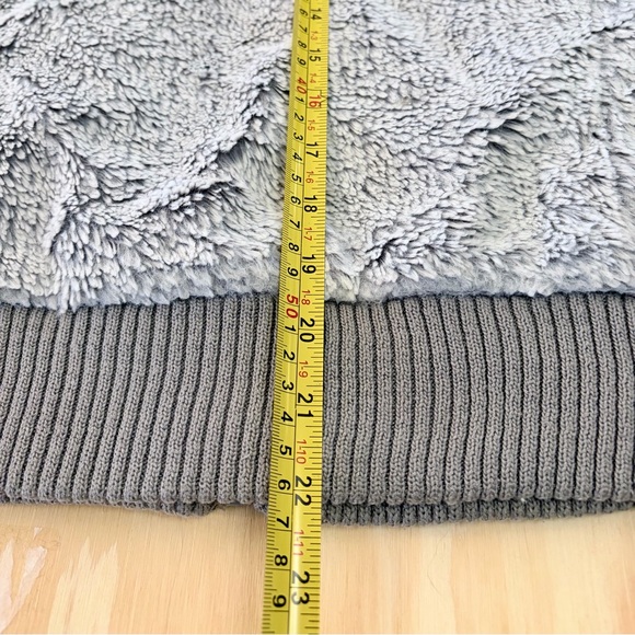 Patagonia Conejo Vest Women’s Small Gray Hooded High Pile Fleece - Picture 7 of 8